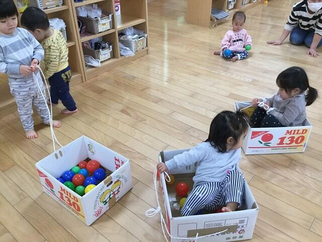 ボール遊び（分園もも）