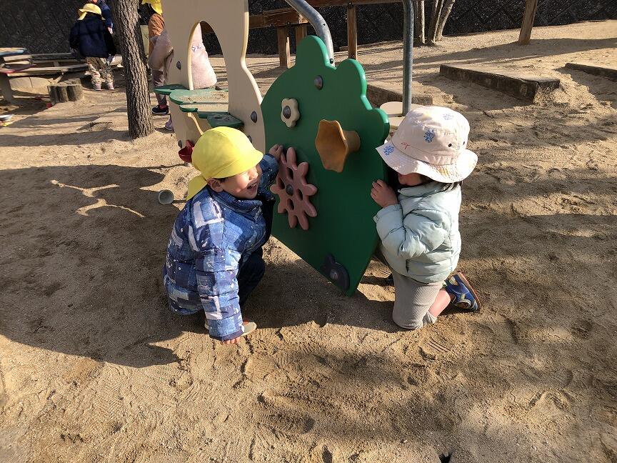 異年齢での関わり(本園 年少)