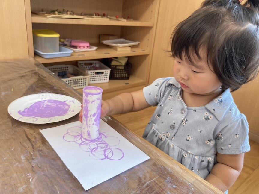 絵の具遊び（分園もも）