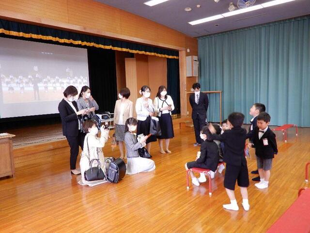 「ご入学おめでとうとざいます。」（本園　卒園児）