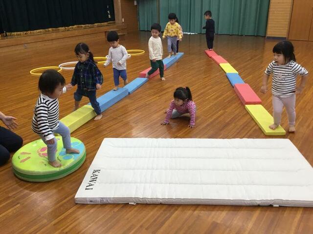 「遊戯室で遊びました。」（本園　さくら１組）