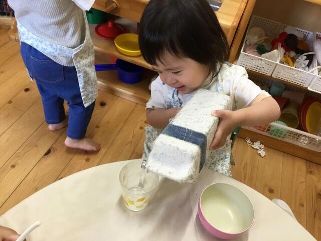 「牛乳どうぞ。」(本園うめ2組)