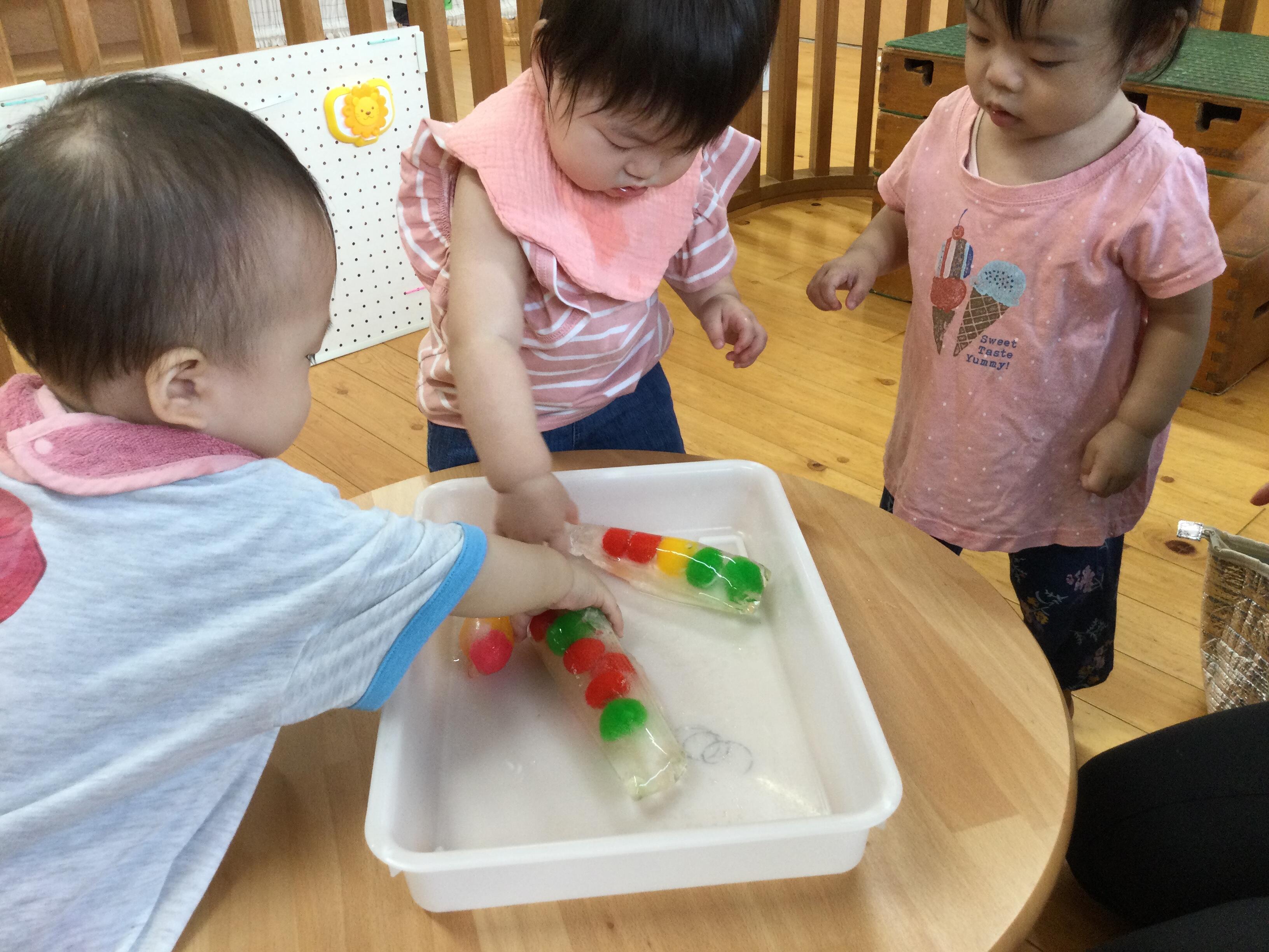 冷た～い!!　（本園 もも1組）
