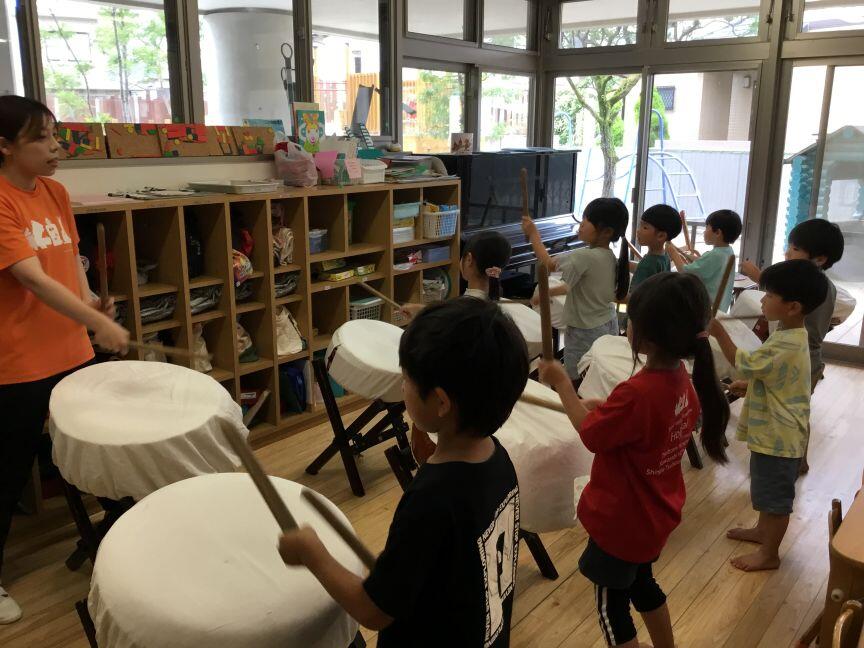 「太鼓」（本園　青組）