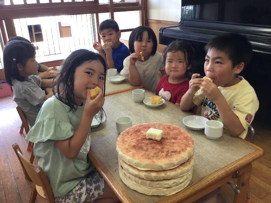 「おいしいおやつをくださいな」（本園　なずな組）